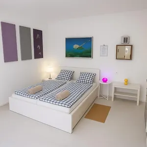  Apartment Fantastico Ruhige Top-lage, Balkon Oder Terrasse, Gratis Parkplatz & Klimaanlage, Ideal Fuer Paare Und Alleinreisende